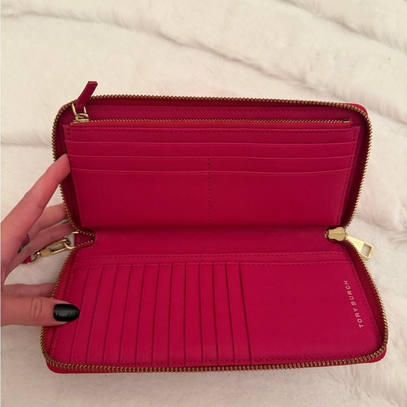 Tory Burch Women's Wallet - Picture 5 of 7